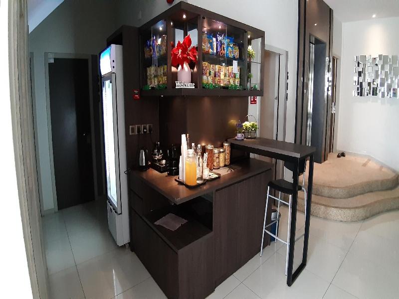 The Square Hotel image