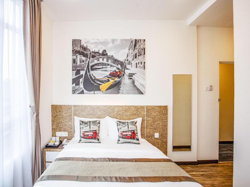 Natura Hotel image