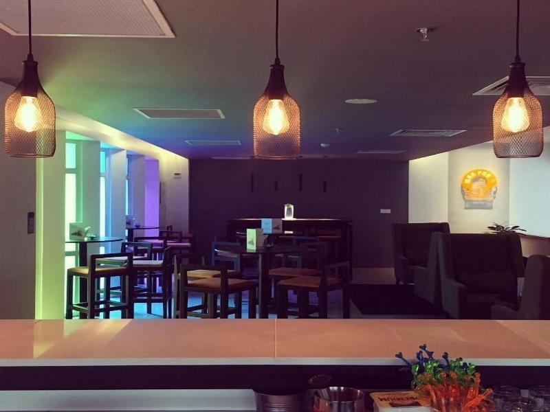 Wyne Hotel image