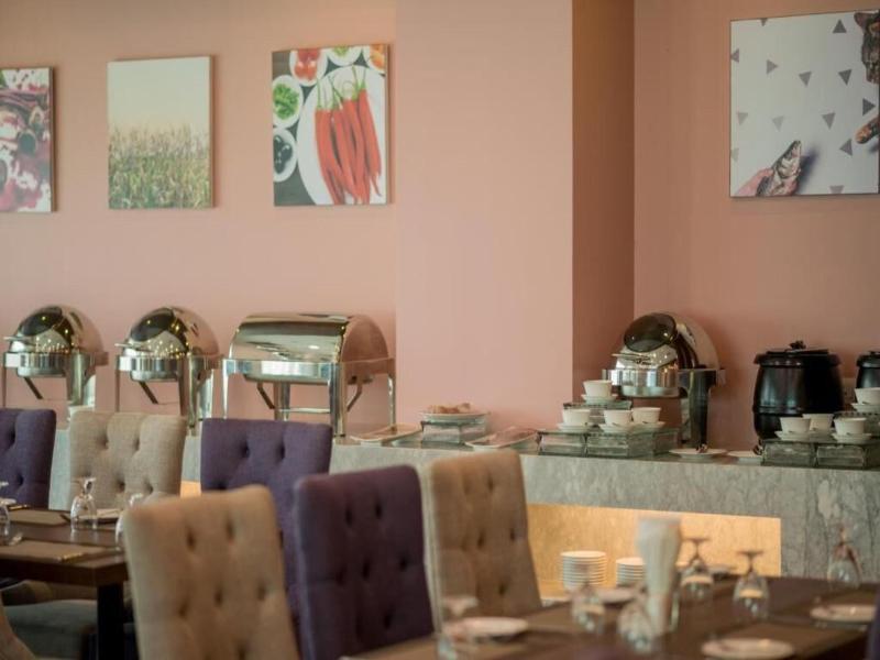 Wyne Hotel image