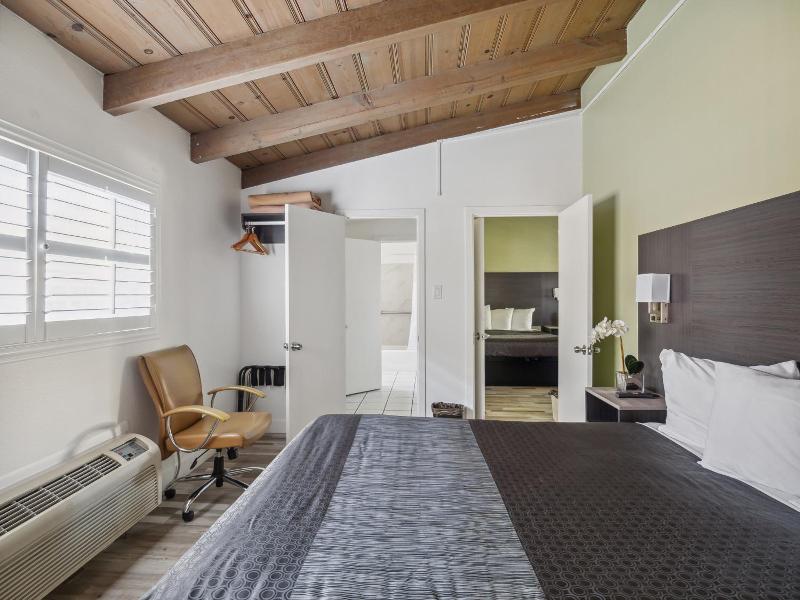 Discovery Inn Monterey image