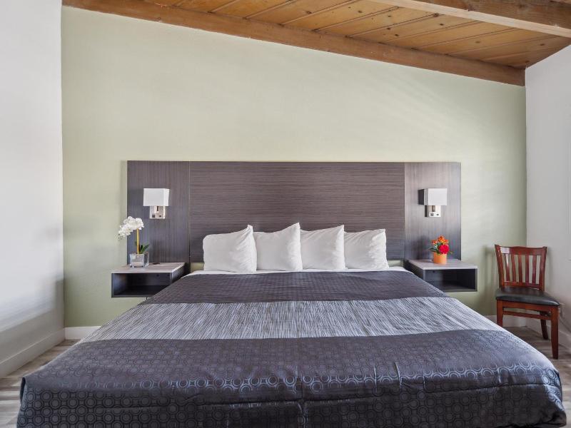 Discovery Inn Monterey image