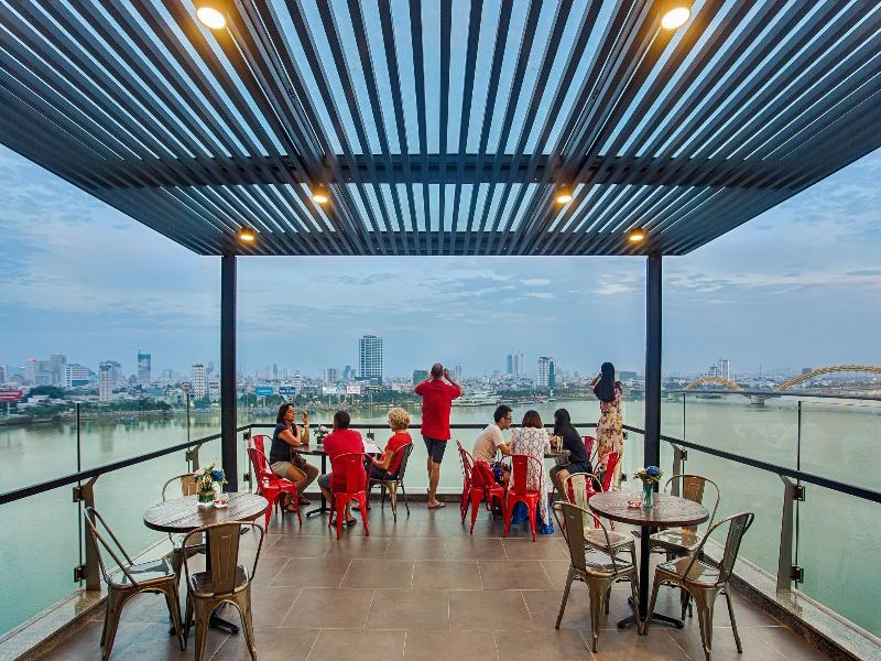 Avora Hotel image