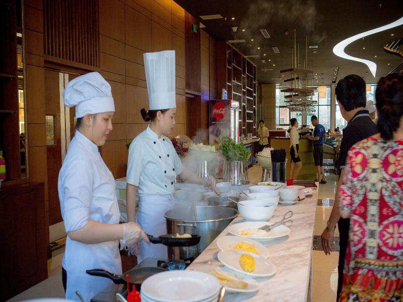 Muong Thanh Luxury Da Nang Hotel image