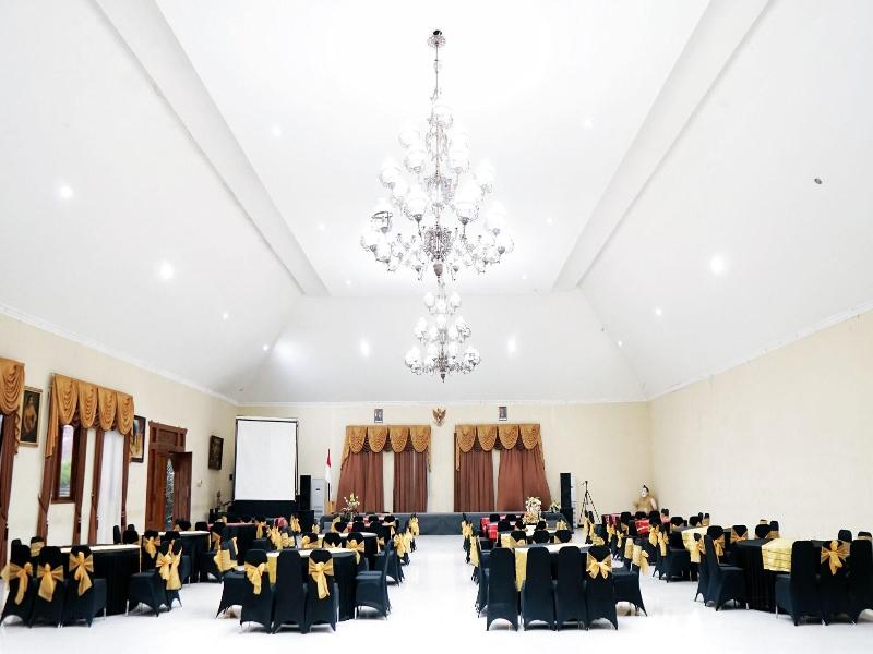 Ciptaningati Hotel image