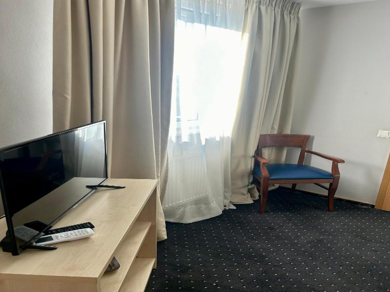 Hotel Pacific image