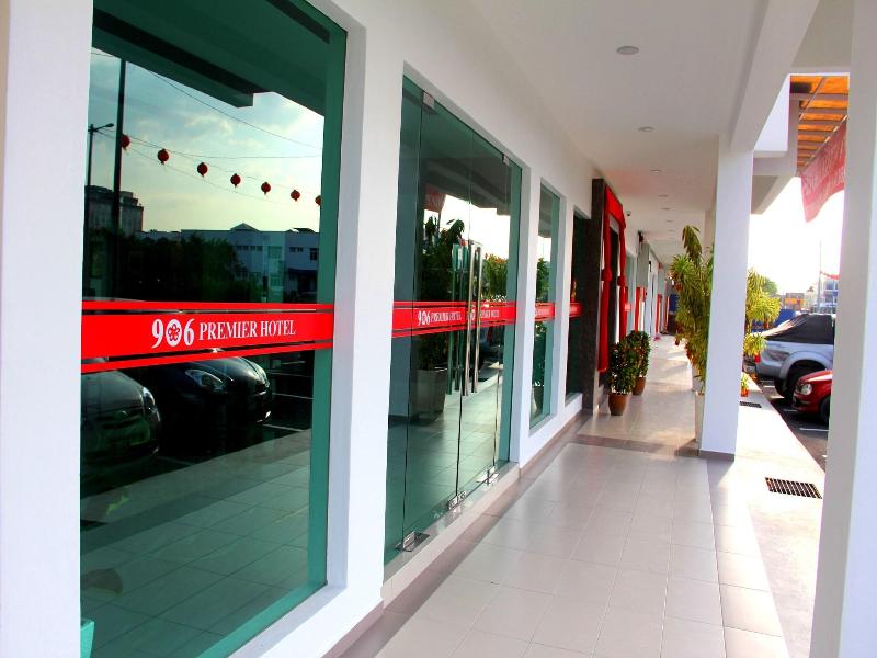 906 Premier Hotel image