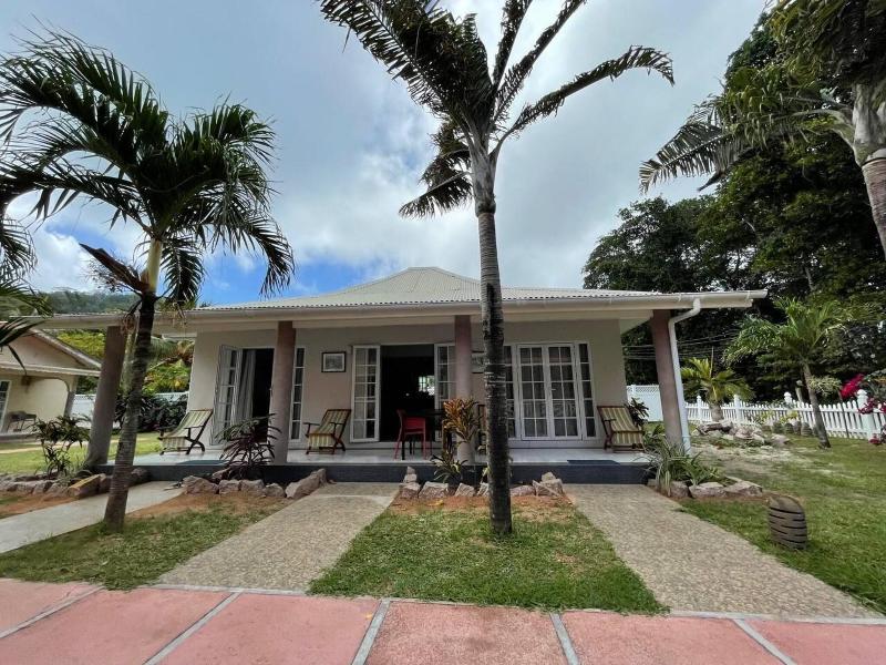 Villa Authentique image