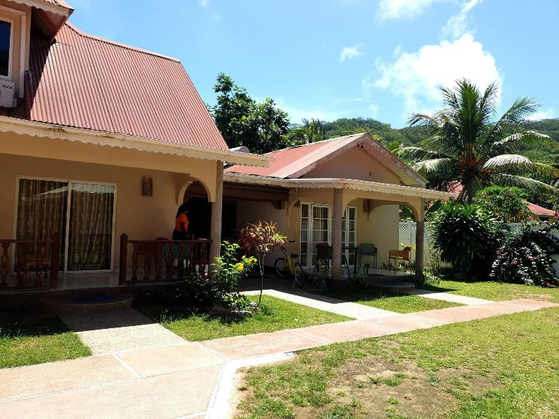 Villa Authentique image
