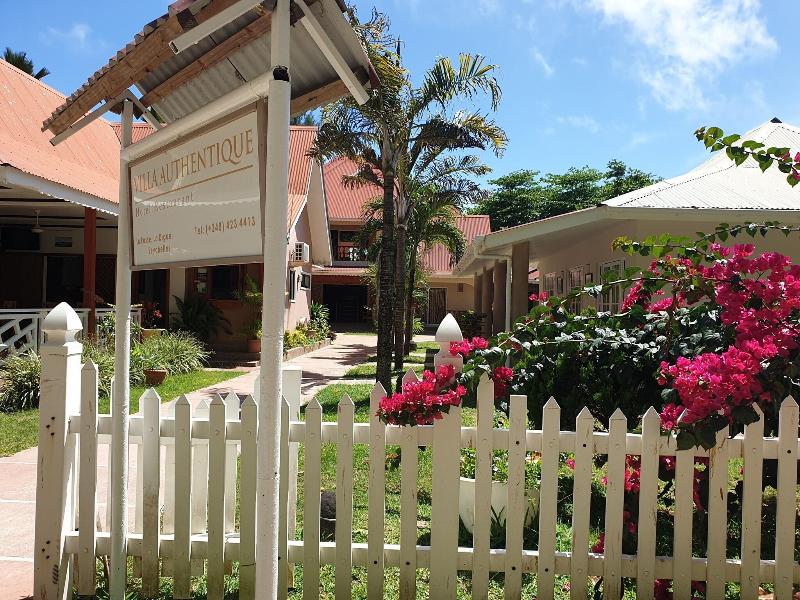 Villa Authentique image