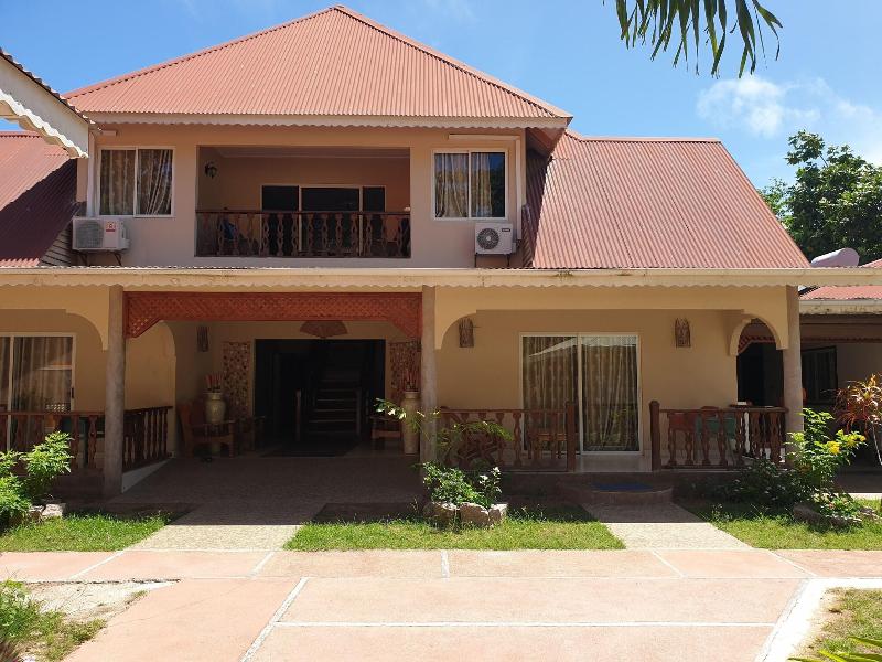 Villa Authentique image