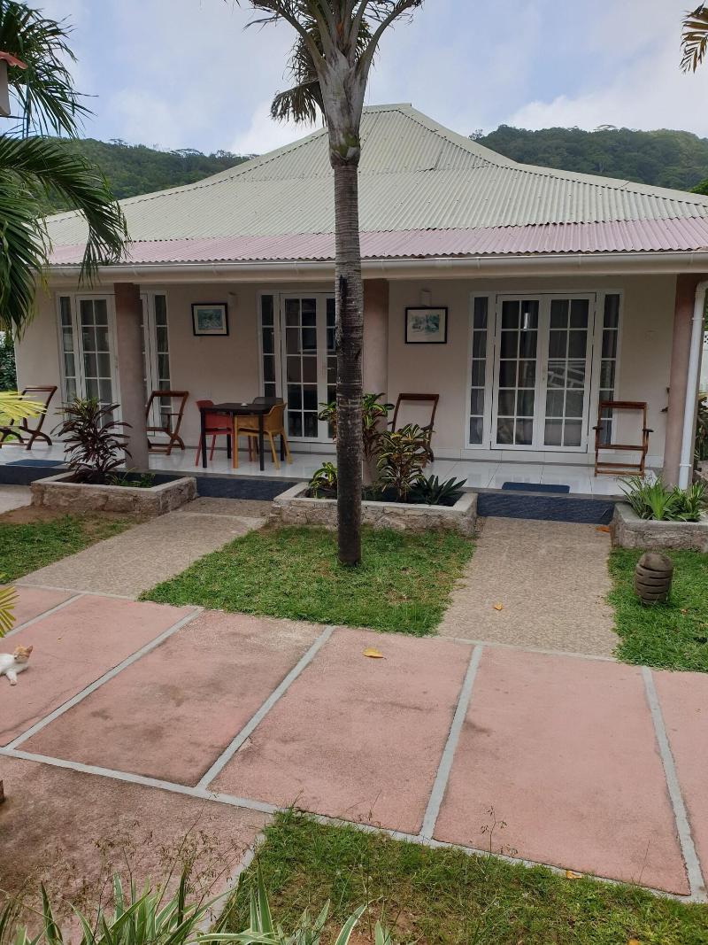 Villa Authentique image