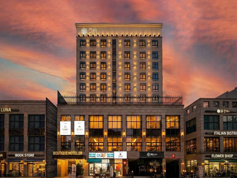 Hotel February Dong Seong Ro image