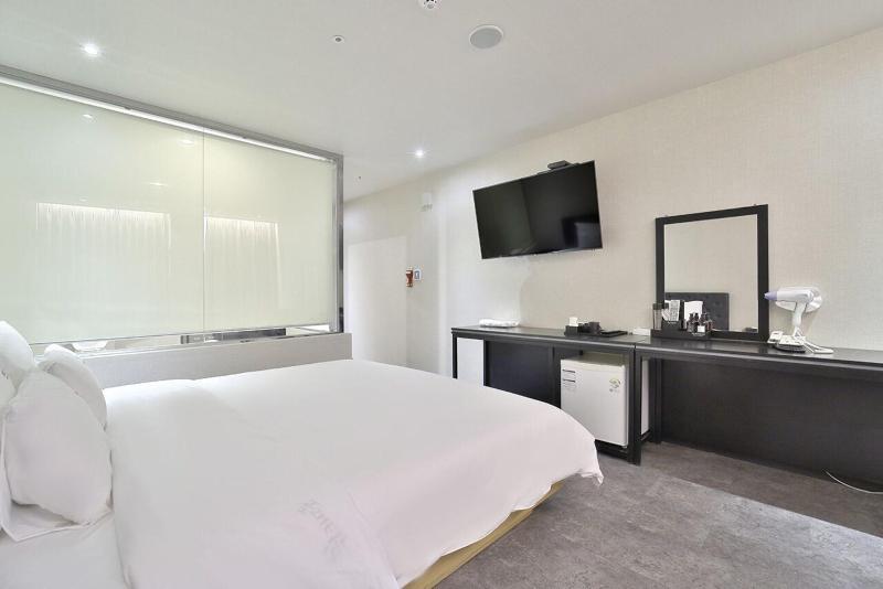 Busan Nampodong Platinum Hotel image
