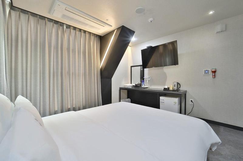Busan Nampodong Platinum Hotel image