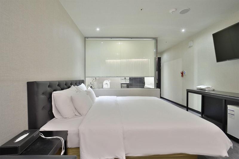 Busan Nampodong Platinum Hotel image