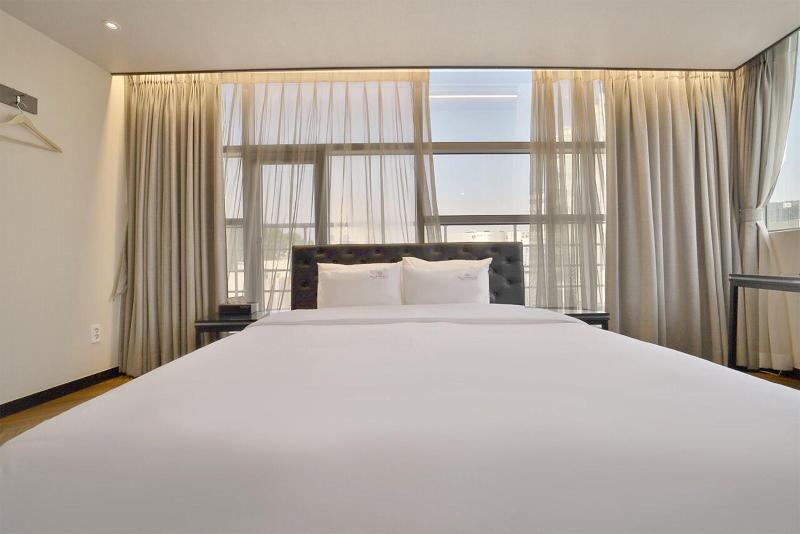 Busan Nampodong Platinum Hotel image