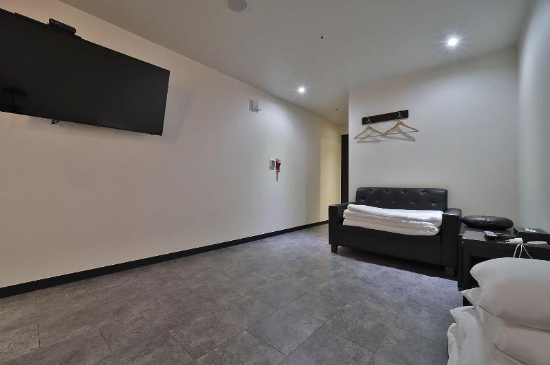 Busan Nampodong Platinum Hotel image