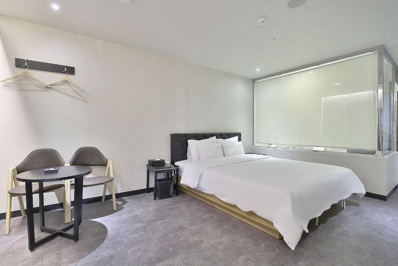Busan Nampodong Platinum Hotel image
