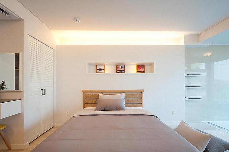 Comma & Resort image