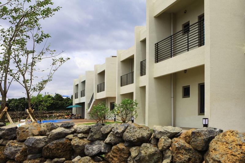 Comma & Resort image