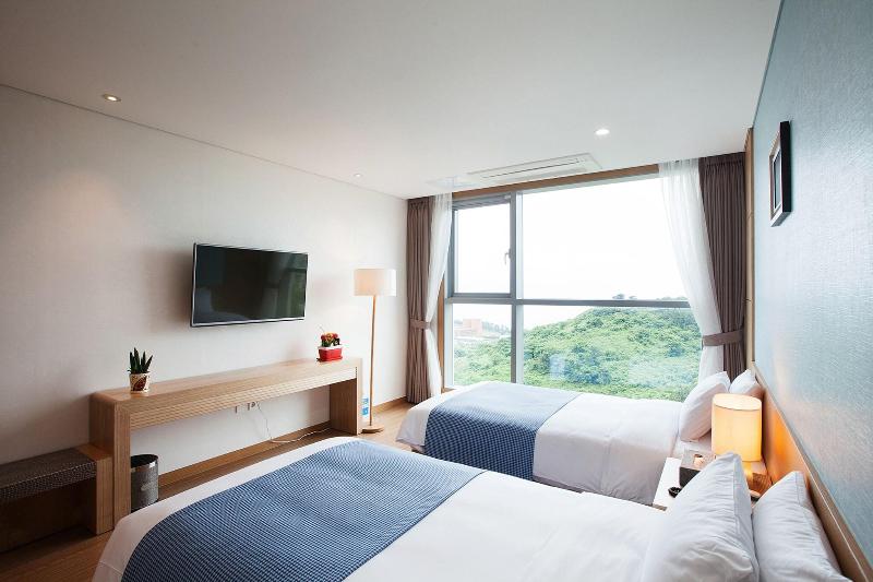 You Us Hotel image