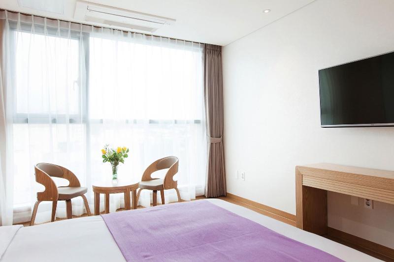 You Us Hotel image