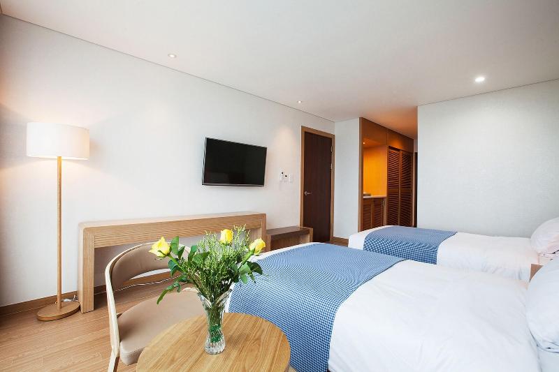 You Us Hotel image