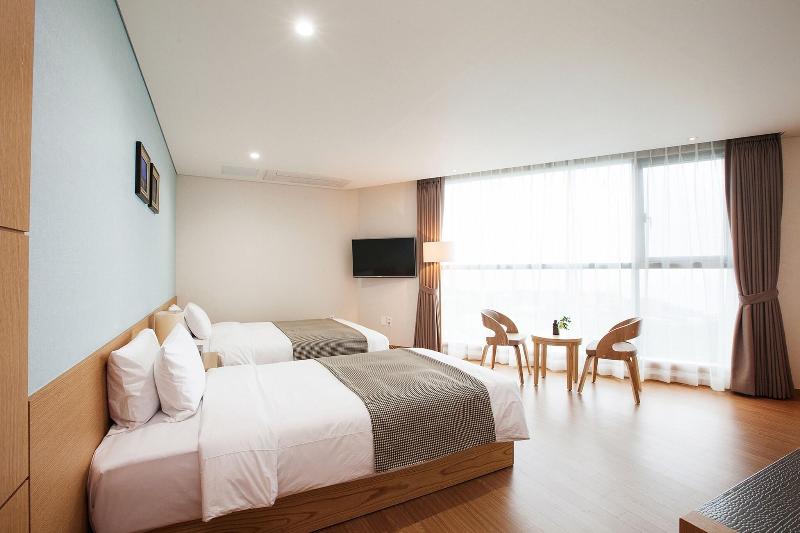 You Us Hotel image