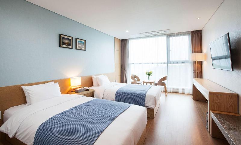 You Us Hotel image