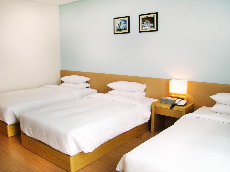 You Us Hotel image