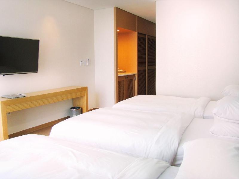 You Us Hotel image