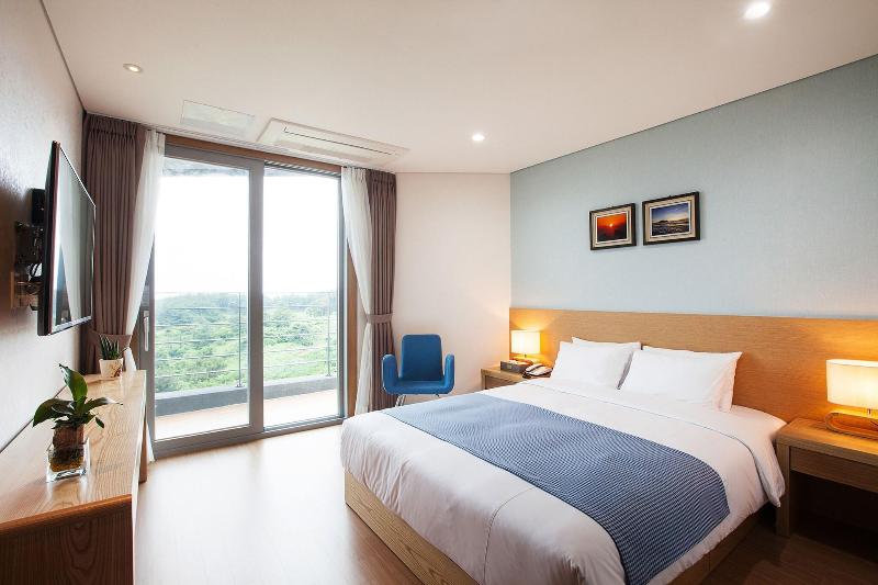 You Us Hotel image