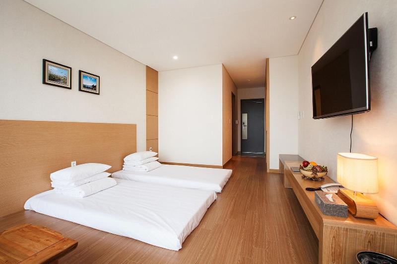 You Us Hotel image