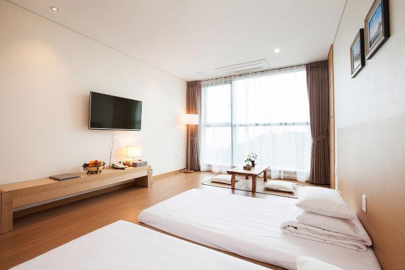 You Us Hotel image
