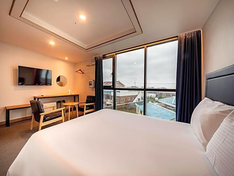 Seopjikoji Sunrise hotel image