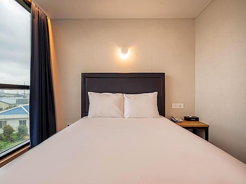Seopjikoji Sunrise hotel image
