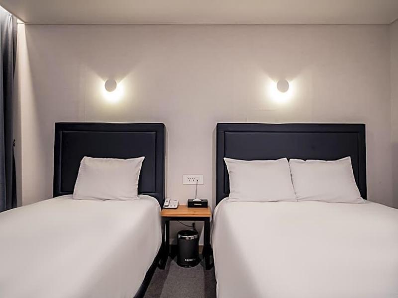 Seopjikoji Sunrise hotel image