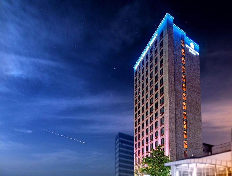 Stanford Inn Busan image