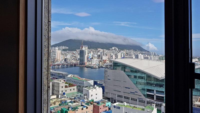 Stanford Inn Busan image