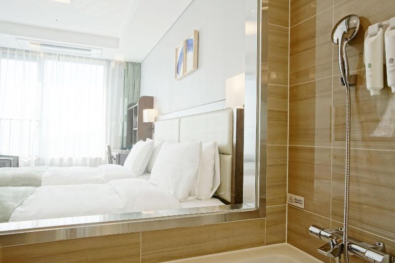 Stanford Inn Busan image