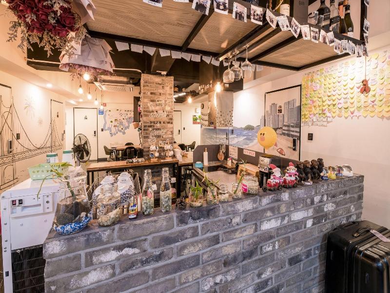 MAMA Guesthouse Haeundae image