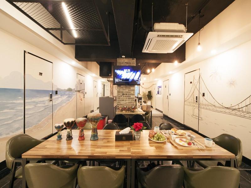 MAMA Guesthouse Haeundae image