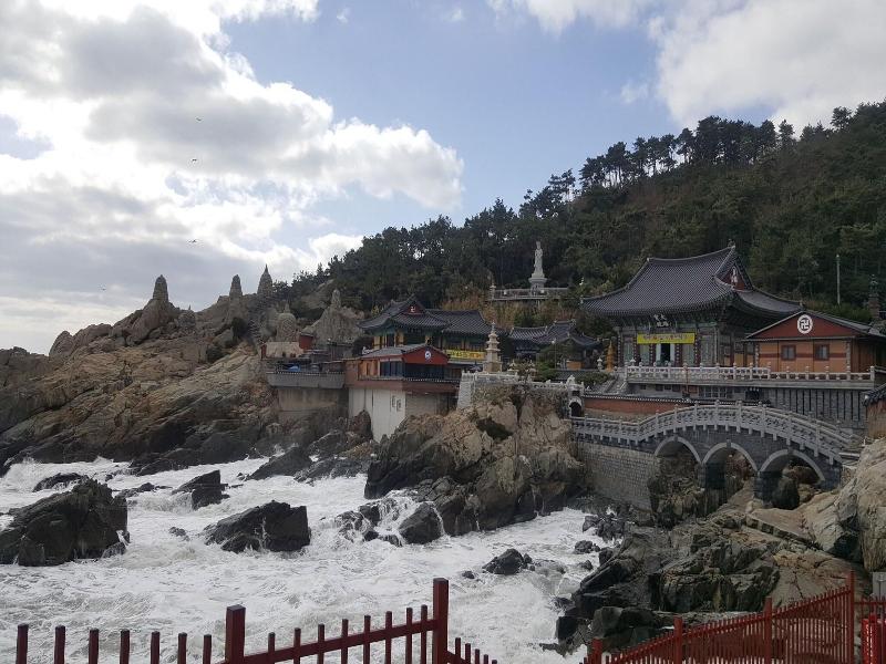 MAMA Guesthouse Haeundae image