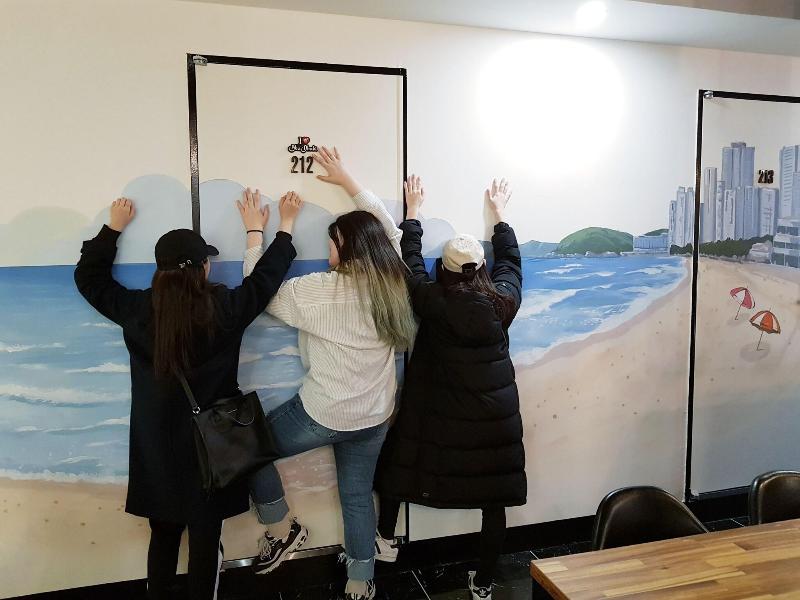 MAMA Guesthouse Haeundae image