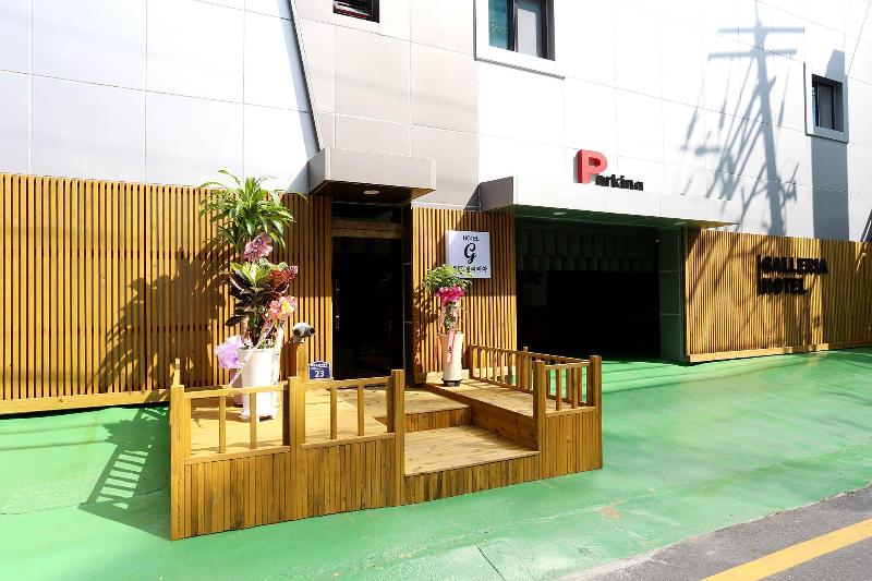 Suwon Galleria Hotel image