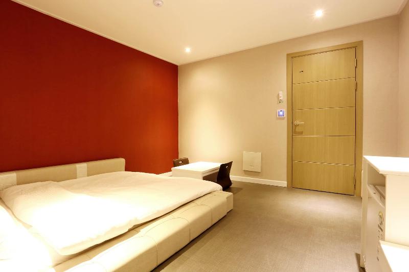 Suwon Galleria Hotel image