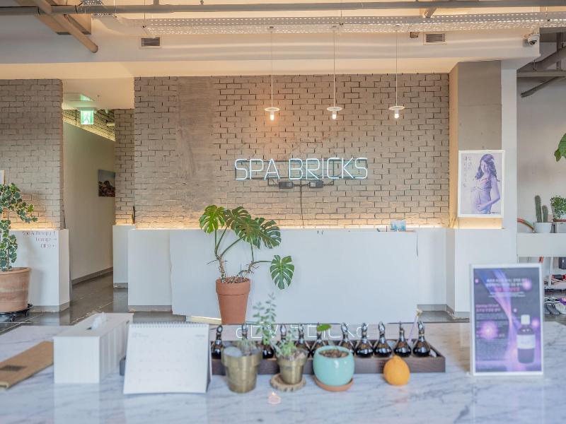 Jeju Bricks Hotel