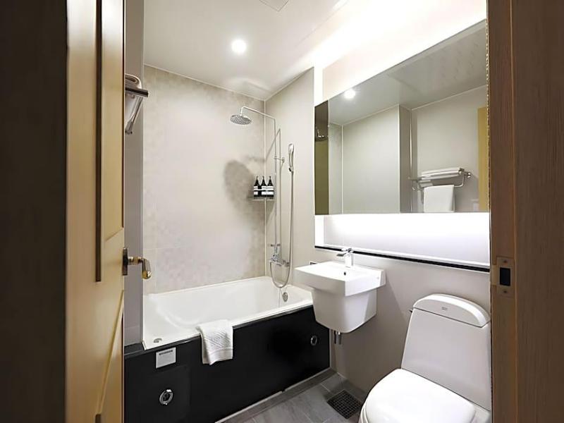 Hotel Golden Hill image