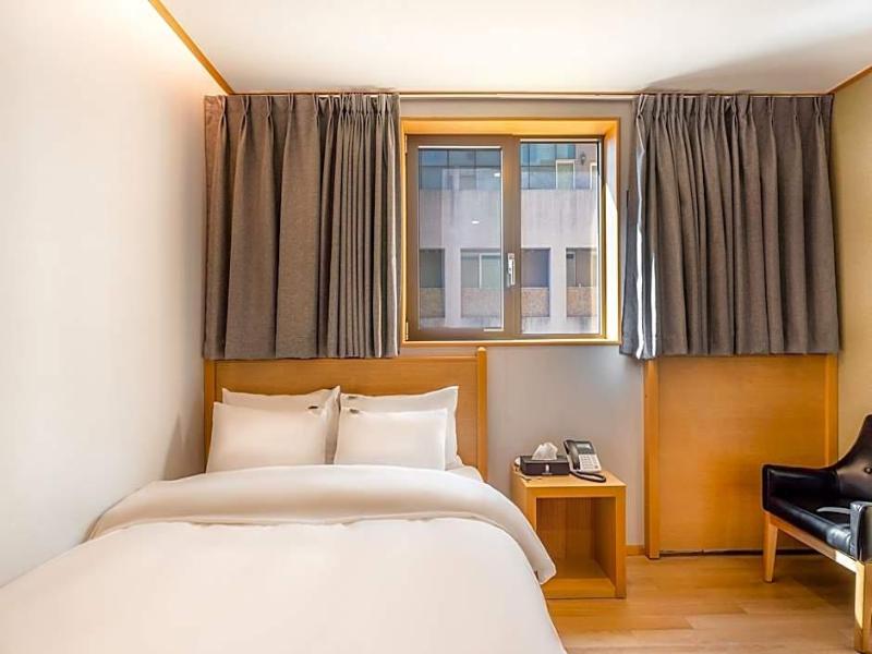 Hotel Golden Hill image